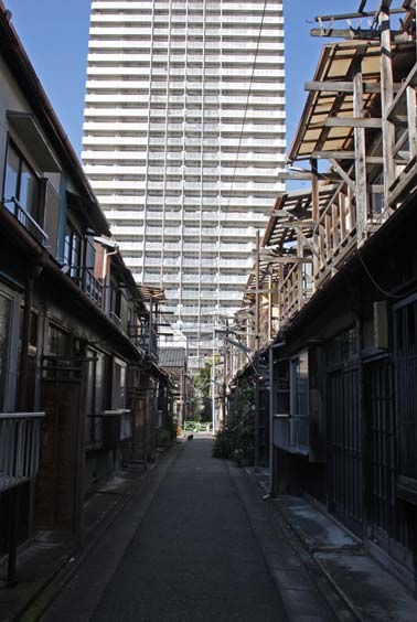 下町の魅力を記録する写真展と写真集 「残された原風景 ―東京、佃・月島界隈―」