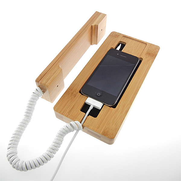 【上海問屋限定販売】竹素材が美しい iPhone を固定電話に変身させる竹製 iPhone 用 受話器付き充電スタンド販売開始