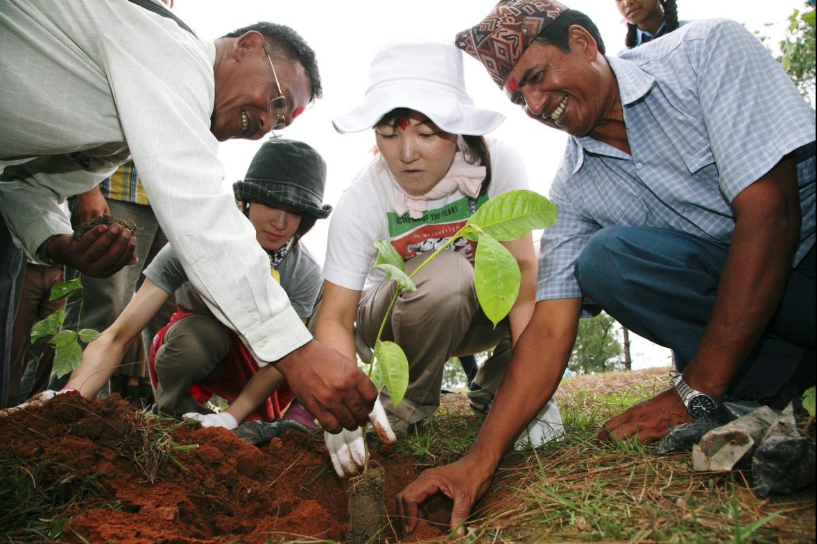 ～未来の子どもたちへ、豊かな自然を～ 世界遺産、ネパール最古の寺院へ5,000本の木を植樹 ボランティア参加者の募集を開始 渡航日程：2014年7/27（日）～7/31（木）