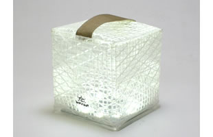 「防災」×「デザイン」×「省エネ」を考えた 折り紙のようにたためるランタン SolarPuff（ソーラーパフ） 涼しげな白色LED タイプ新発売 ‼