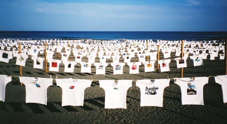 アバンティ、砂浜美術館主催「第35回Tシャツアート展」に協賛　 古くなったTシャツを再利用して、新しい生地や紙に。「すなびコットンプロジェクト」開始
